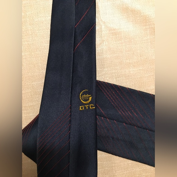OTC black tie with red diagonal stripes - Picture 3 of 3